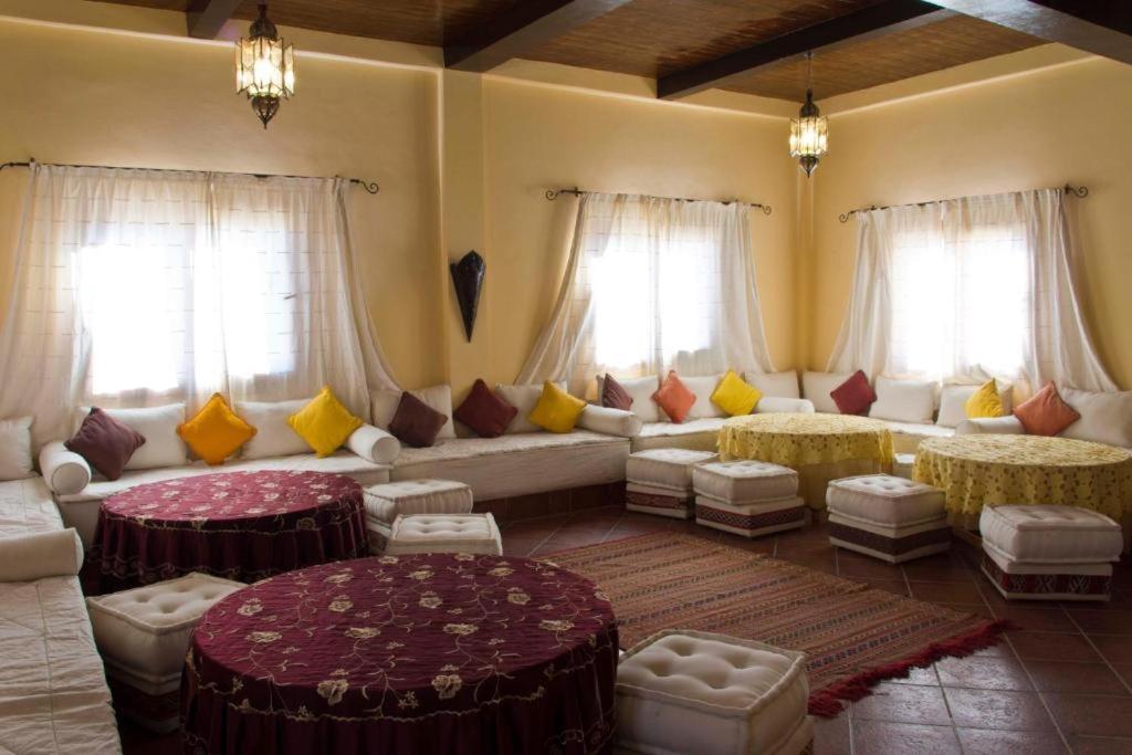 Click Excursions Tafraoute Hotel Taddart Екстериор снимка